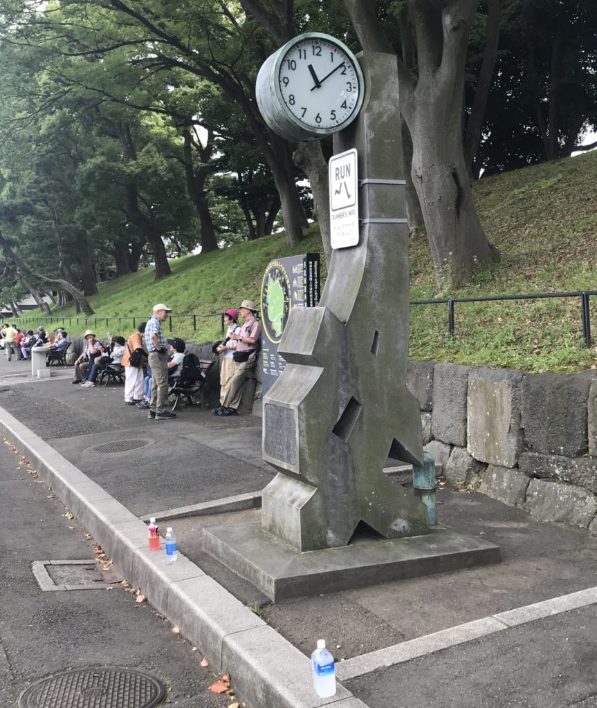 皇居ラン、アシックス時計台