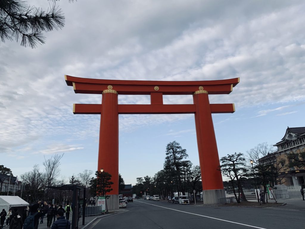 京都マラソンゴール地点の平安神宮