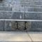 武蔵御嶽神社の階段に鬼