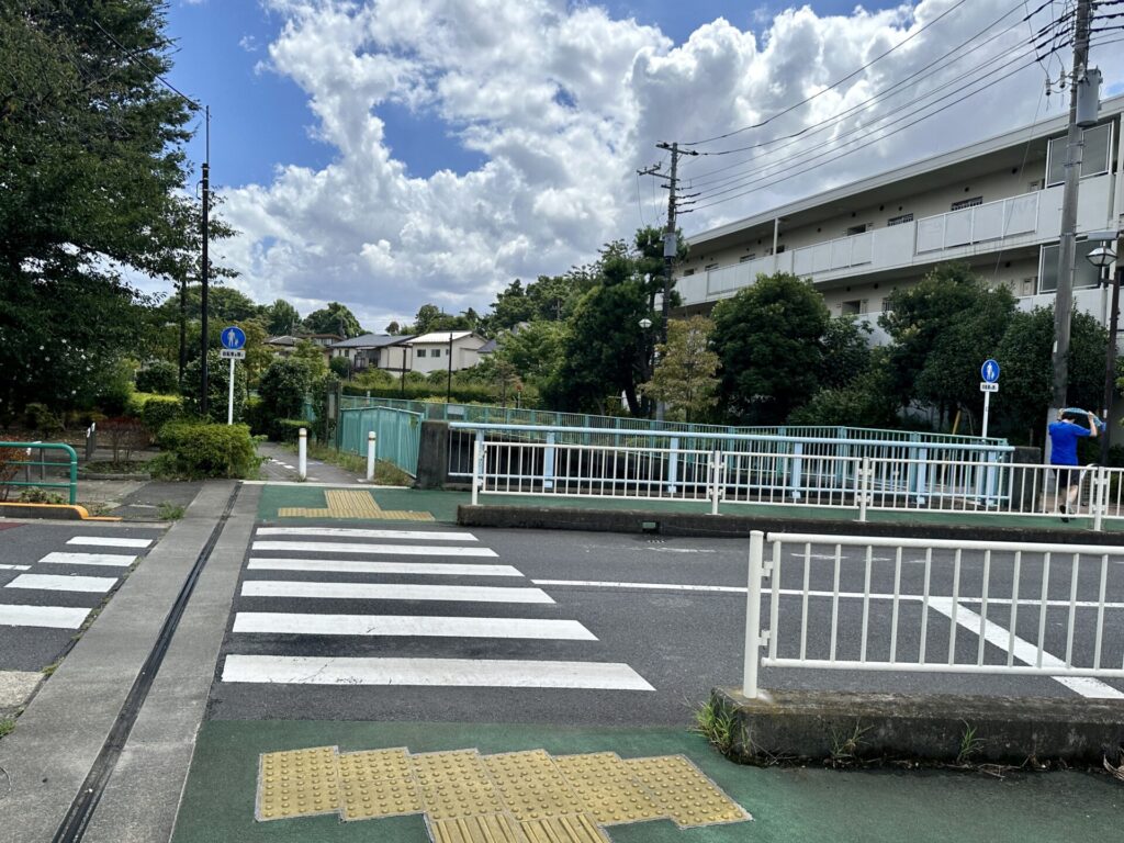 神田川ランニング、信号のない横断歩道