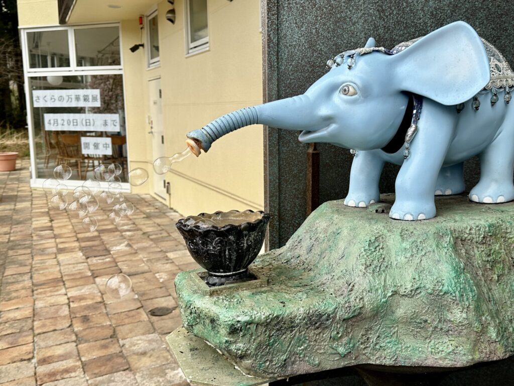 万華鏡美術館の強烈な印象