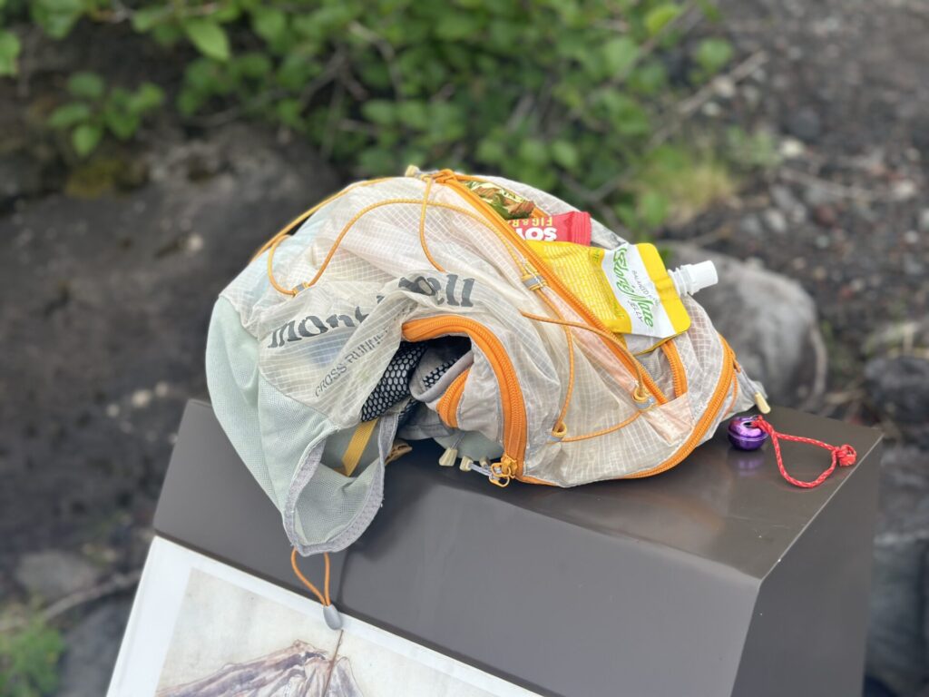 五合目関門付近で補給して下山
