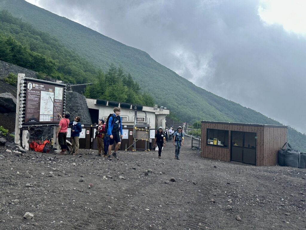 富士登山競走の試走、安全指導センター