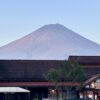 富士登山競走の朝、河口湖駅から見えた富士山