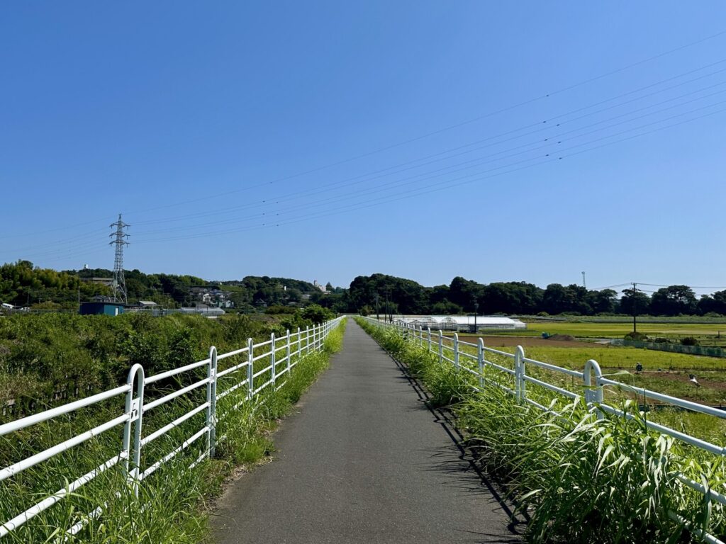 境川サイクリングコースは日除けがない