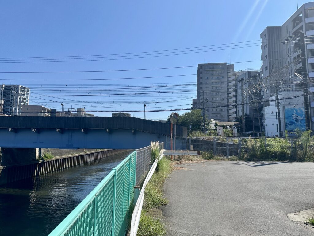 境川沿いをランニングで江ノ島まで行くにしても東海道線迂回