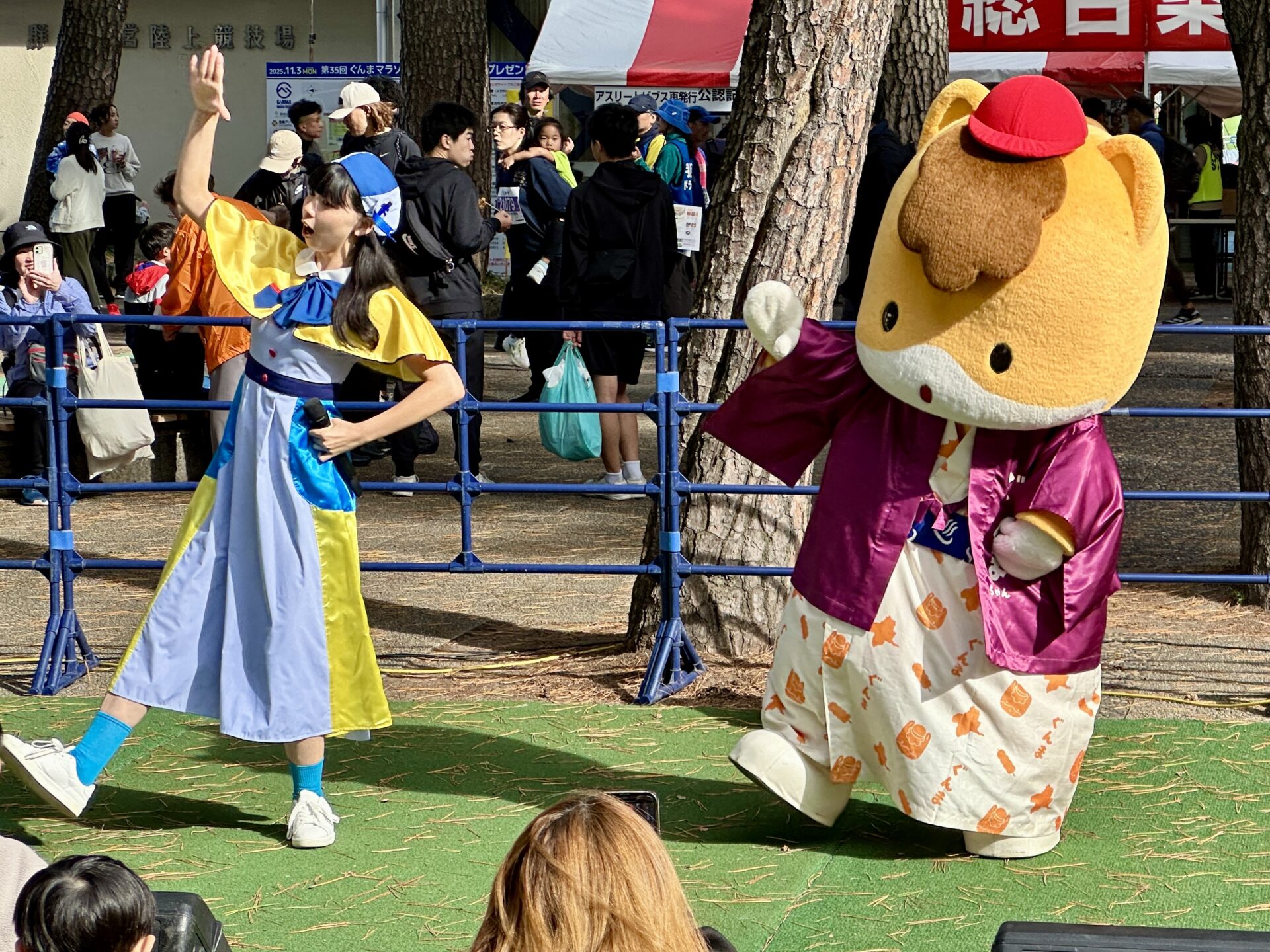 ぐんまマラソンにぐんまちゃんのショー