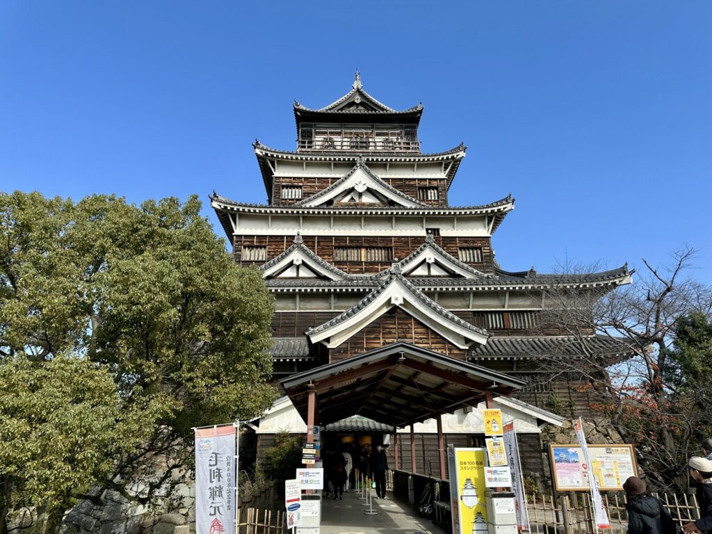 マラソン大会参加で広島城観光