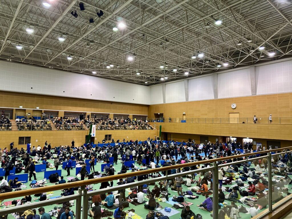 防府読売マラソンのスタート前待機