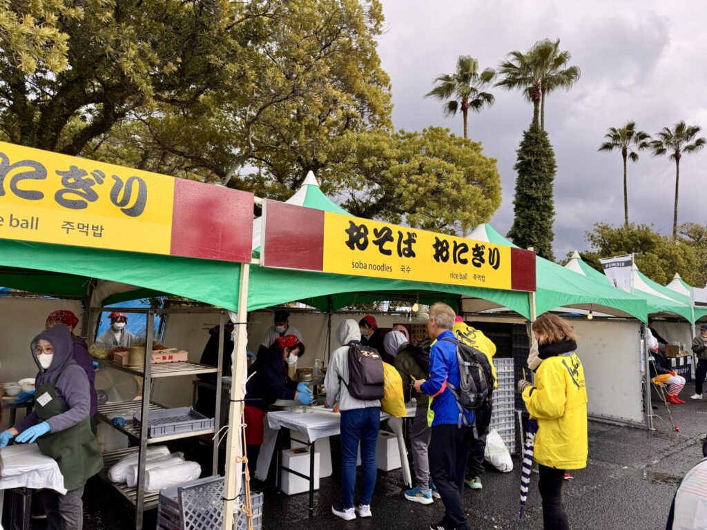 いぶすき菜の花マラソンの無料飲食、蕎麦うどん