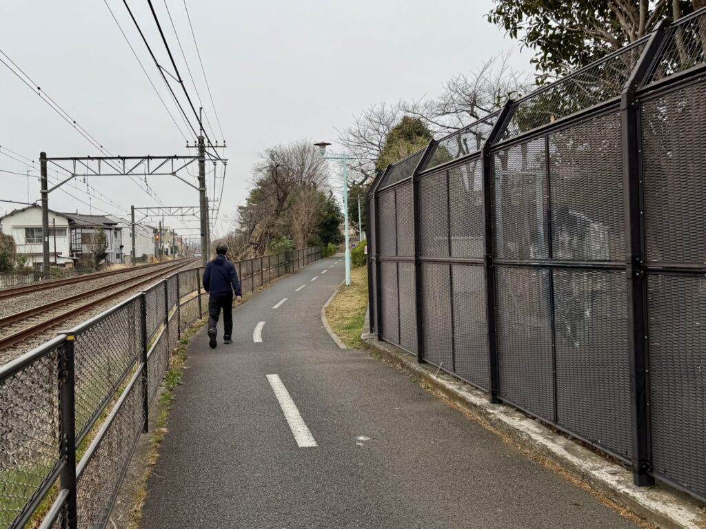 多摩湖自転車道を朝ウォーキング