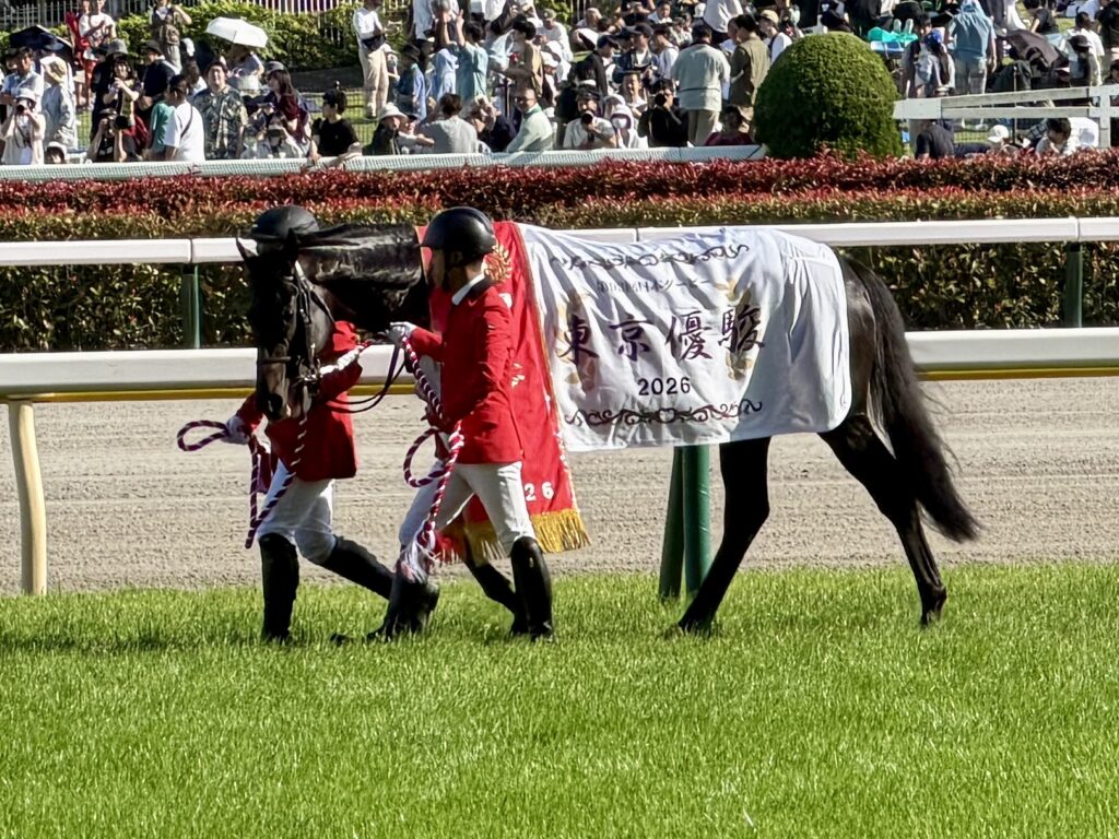 2026年日本ダービーばロブチェンを見に走って東京競馬場へ