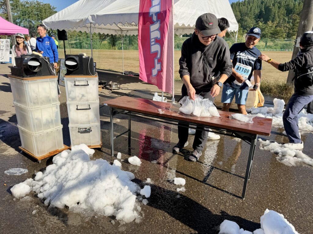 えちごくびき野100kmのエイドには雪も